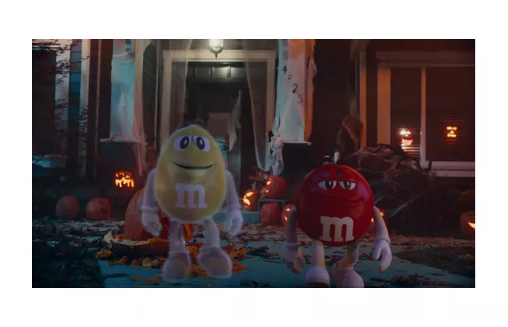 M&Ms halloween commercial with M&M characters in a haunted house